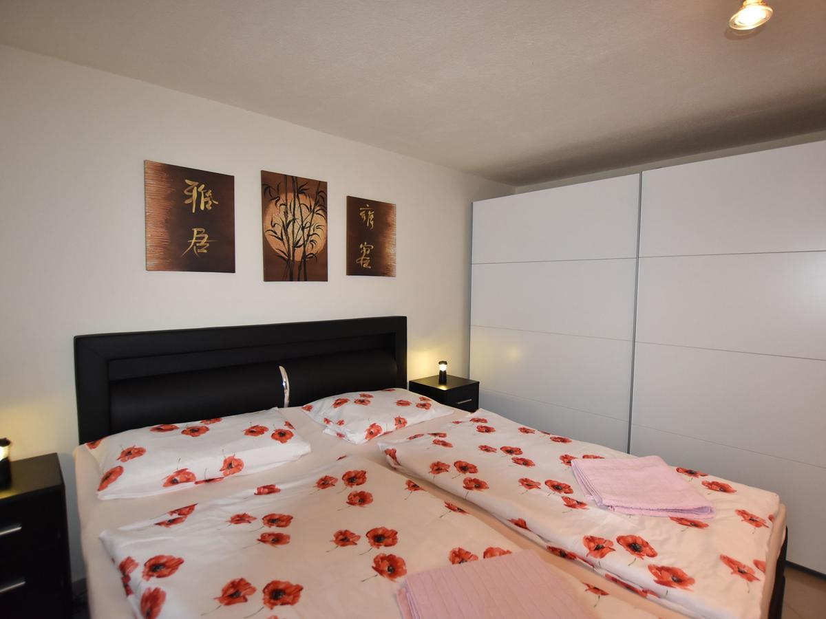 Modern Apartment In Kroepelin With Garden Екстериор снимка